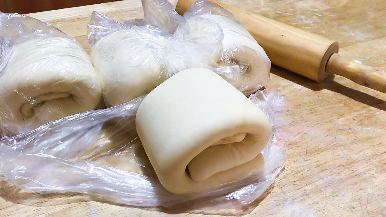 Թթխոմորով շերտավոր խմոր